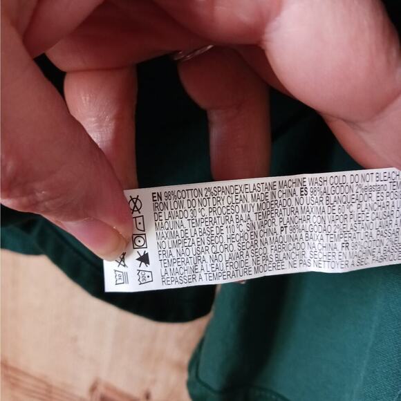 Forever 21 Green Velvet Box Pleat Mini Skirt Size Small - Picture 4 of 8